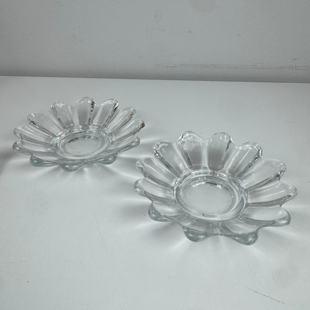 Vtg Clear Glass Flower Trinket Dishes Set of 2 Scalloped Vanity Catchall USA